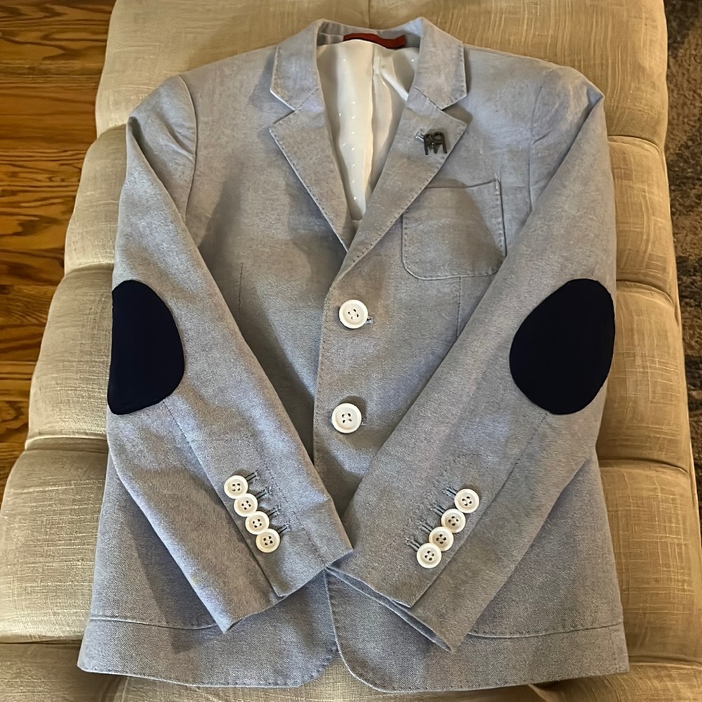Boy’s blazer, size 6-7 excellent condition!